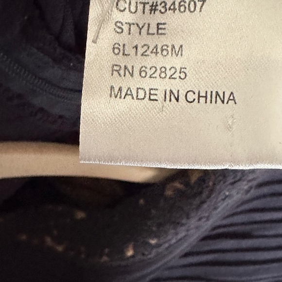 Excellent Tadashi Shoji Pintuck Jersey and Lace Dress in Navy Nude Size Small S - Picture 9 of 10